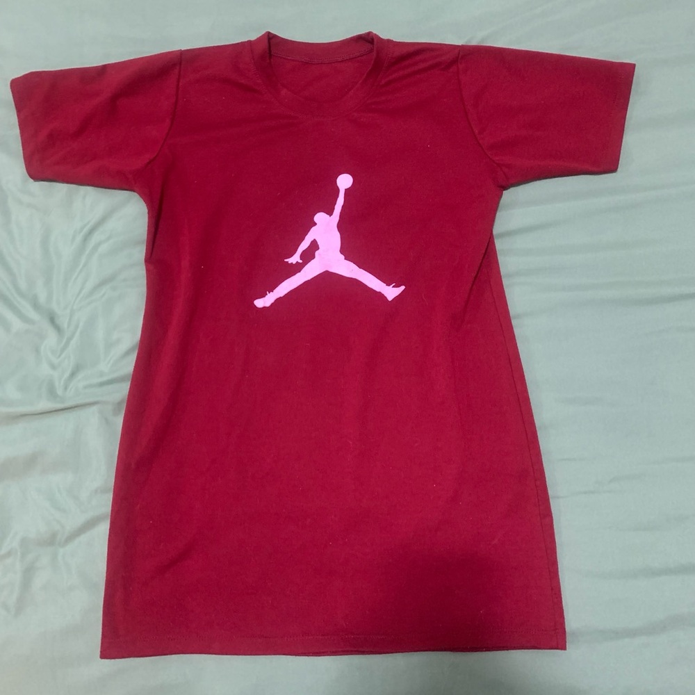 JORDAN TSHIRT SIZE SMALL